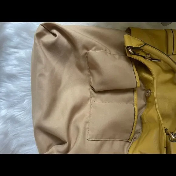 B Makowsky soft leather yellow mustard large shoulder bag gold tone Har… - Picture 12 of 13